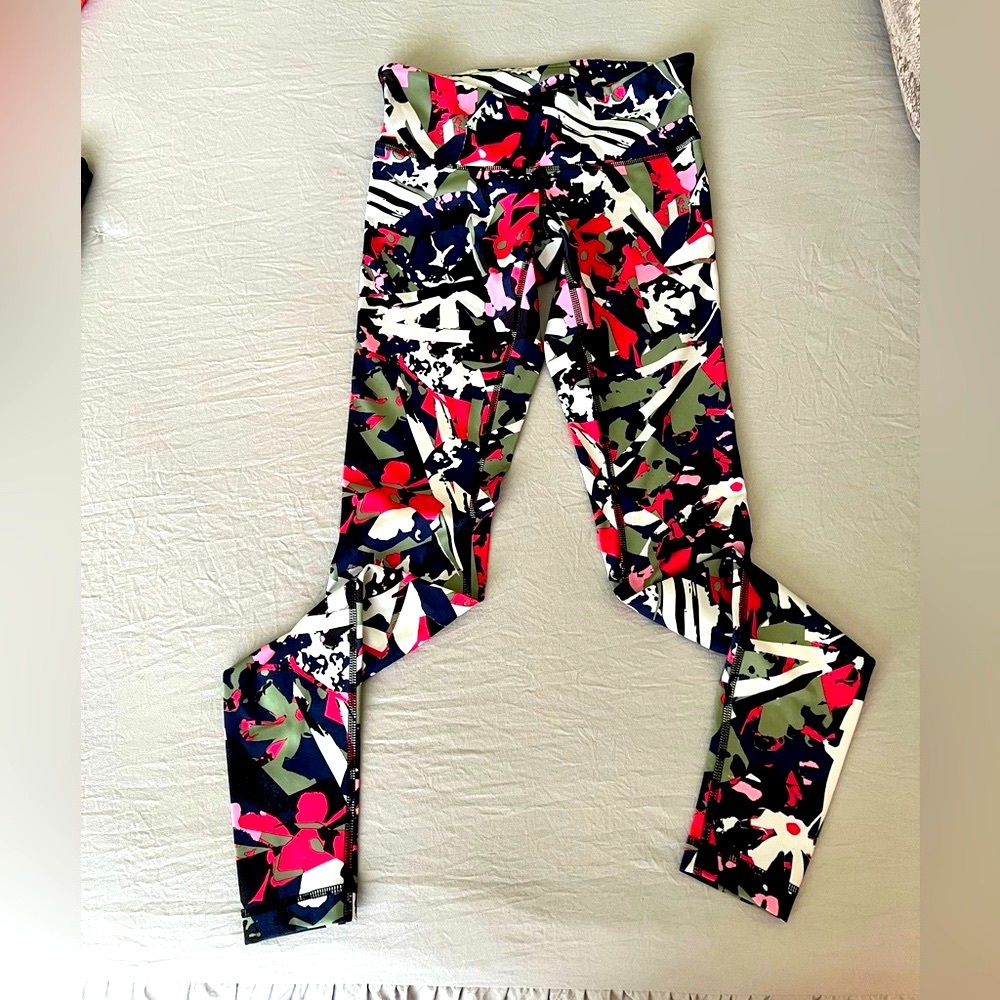 Lululemon Wundertrain 28 inch leggings